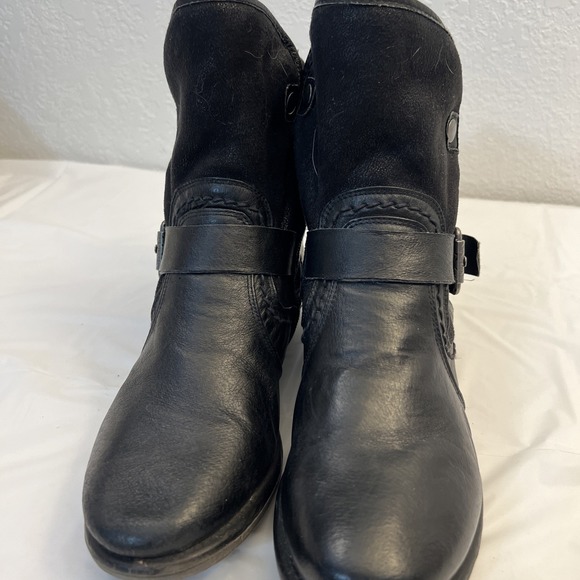 Baretraps Sutton Black Leather Side Zip Boots Moto Lined Ankle Womens Size 8.5M - Picture 7 of 11